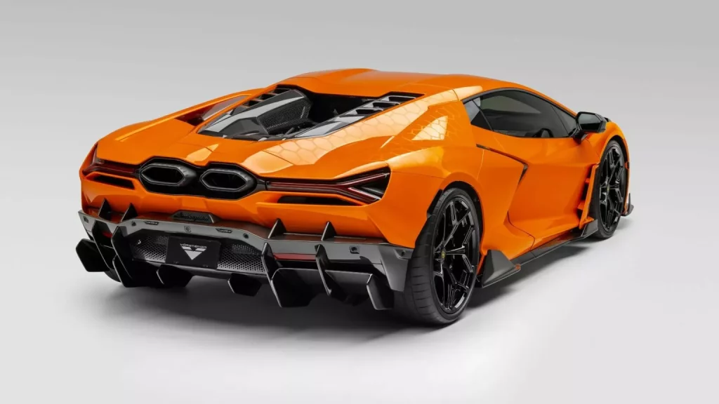 Vorsteiner ha creado un traje de carbono para el Lamborghini Revuelto que cuesta una fortuna 2 Motor16 2025 Vorsteiner. Lamborghini Revuelto. Imagen trasera.