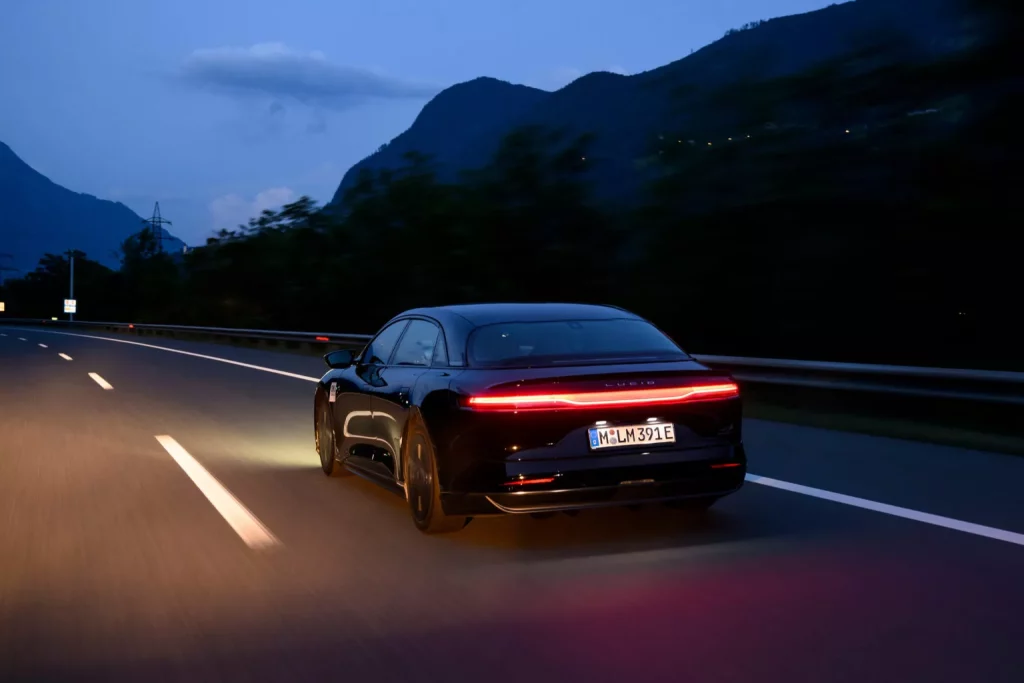 2025 Lucid Air Grand Touring Record Guinness 3 Motor16