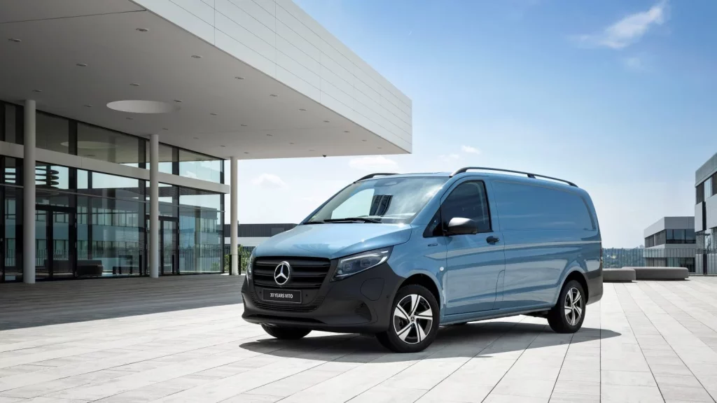 Mercedes-Benz Vito: 30 años de la furgoneta indestructible con el sello 'Made in Vitoria' 6 Motor16 2025 Mercedes Benz Vito 30 anos 11 Motor16
