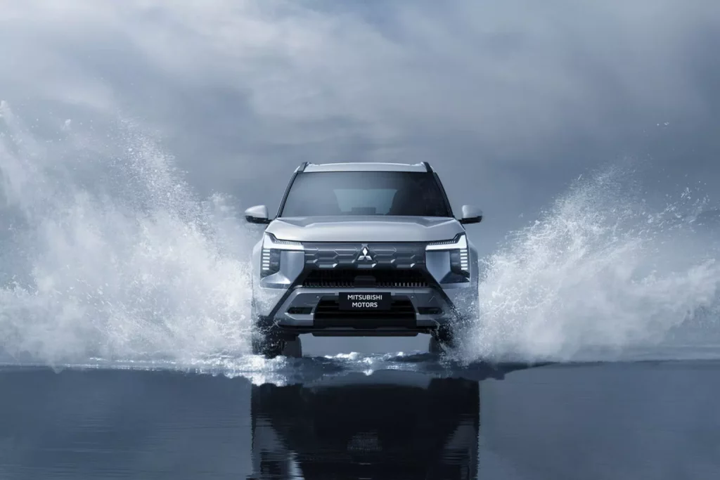 Mitsubishi Destinator: El SUV de 7 plazas que no esperabas... y que no verás 9 Motor16 2025 Mitsubishi Destinator Indonesia 16 Motor16