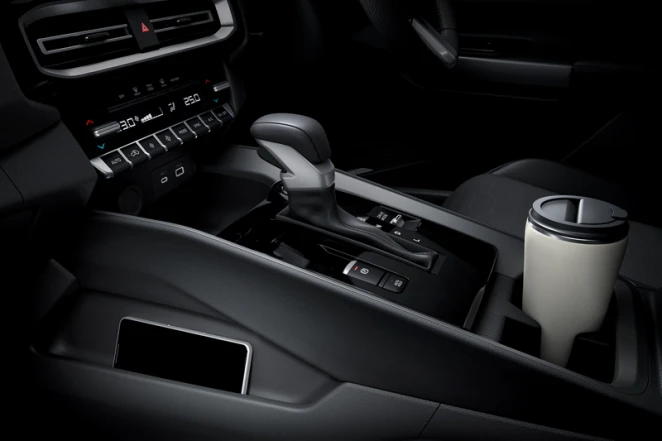 Mitsubishi Destinator: El SUV de 7 plazas que no esperabas... y que no verás 23 Motor16 2025 Mitsubishi Destinator Indonesia 2 Motor16