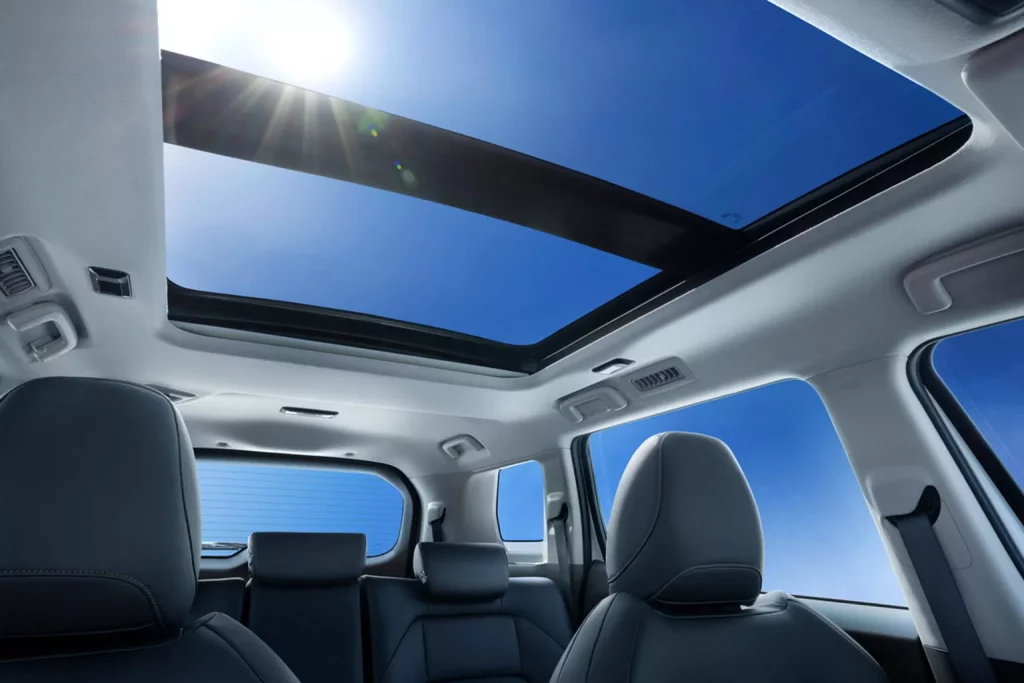 Mitsubishi Destinator: El SUV de 7 plazas que no esperabas... y que no verás 20 Motor16 2025 Mitsubishi Destinator Indonesia 23 Motor16