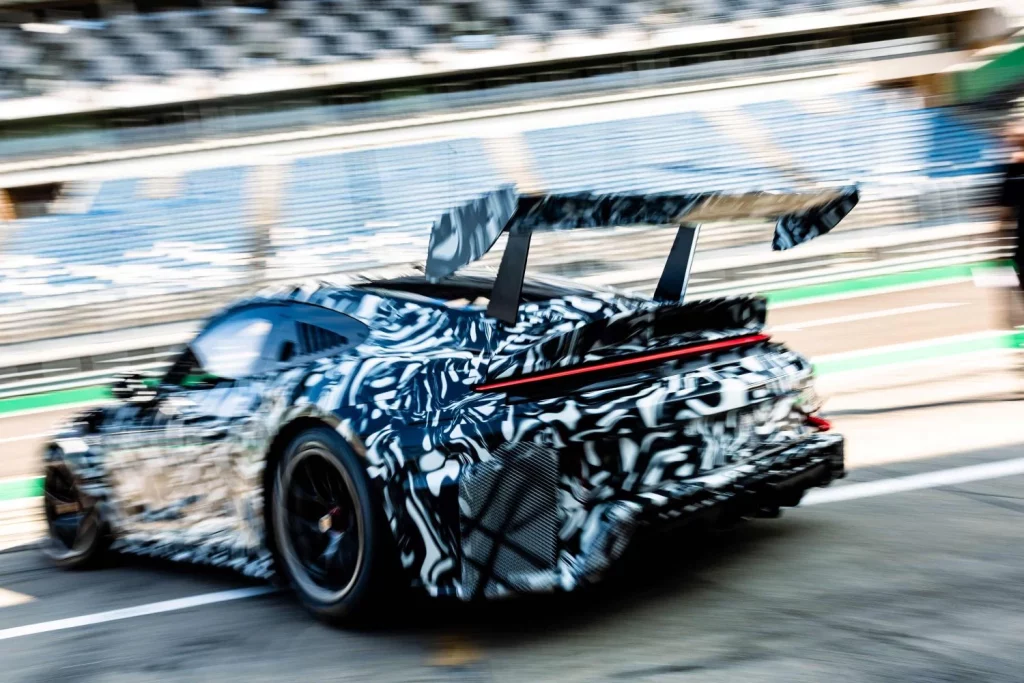 2025 Porsche 911 GT3 Cup Teaser 2 Motor16