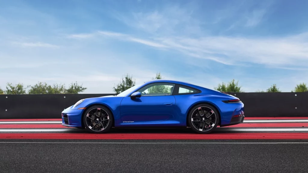 Este Porsche 911 es tan especial que es exclusivo para socios 10 Motor16 2025 Porsche 911 PCA 8 Motor16