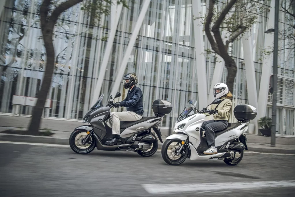 QJ Motor MTX 125: Un scooter urbano alicatado hasta el techo por menos de 3.000 euros 19 Motor16 2025 QJ MOTOR MTX 125 scooter 15 Motor16