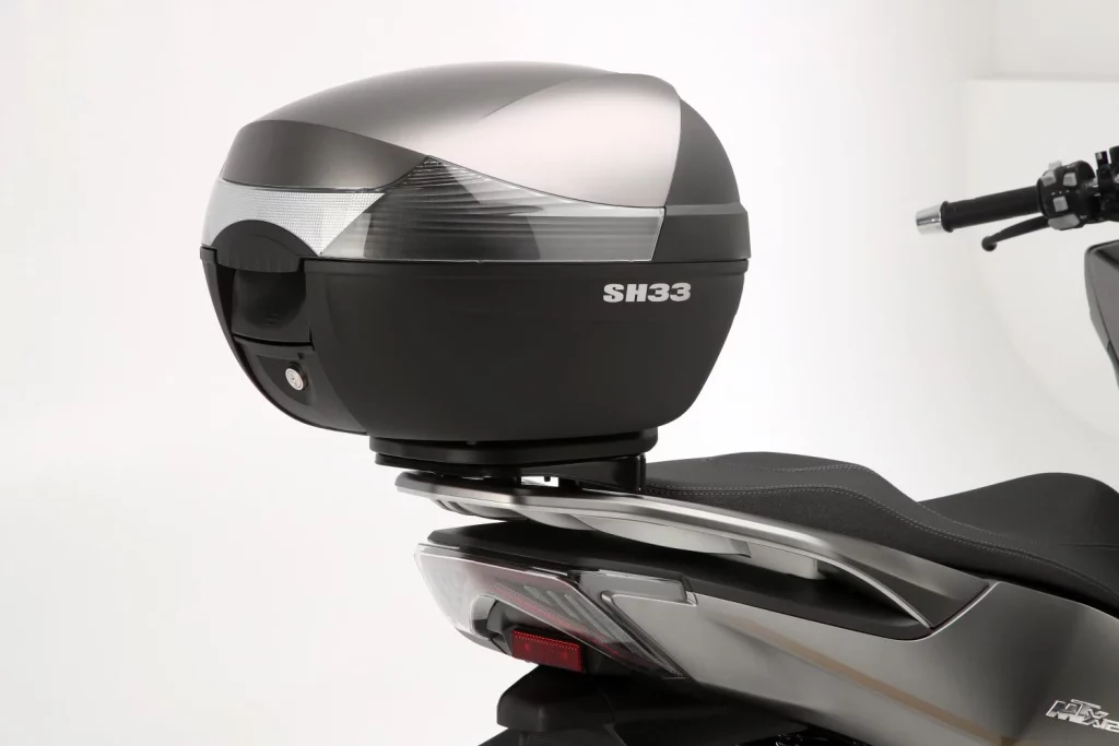 QJ Motor MTX 125: Un scooter urbano alicatado hasta el techo por menos de 3.000 euros 23 Motor16 2025 QJ MOTOR MTX 125 scooter 19 Motor16