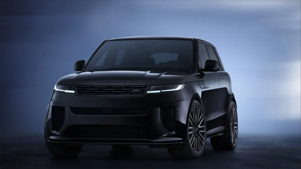 Range Rover Sport SV Black: Cuando el color negro es una apuesta segura 4 Motor16 2025 Range Rover Sport SV Black 5 Motor16