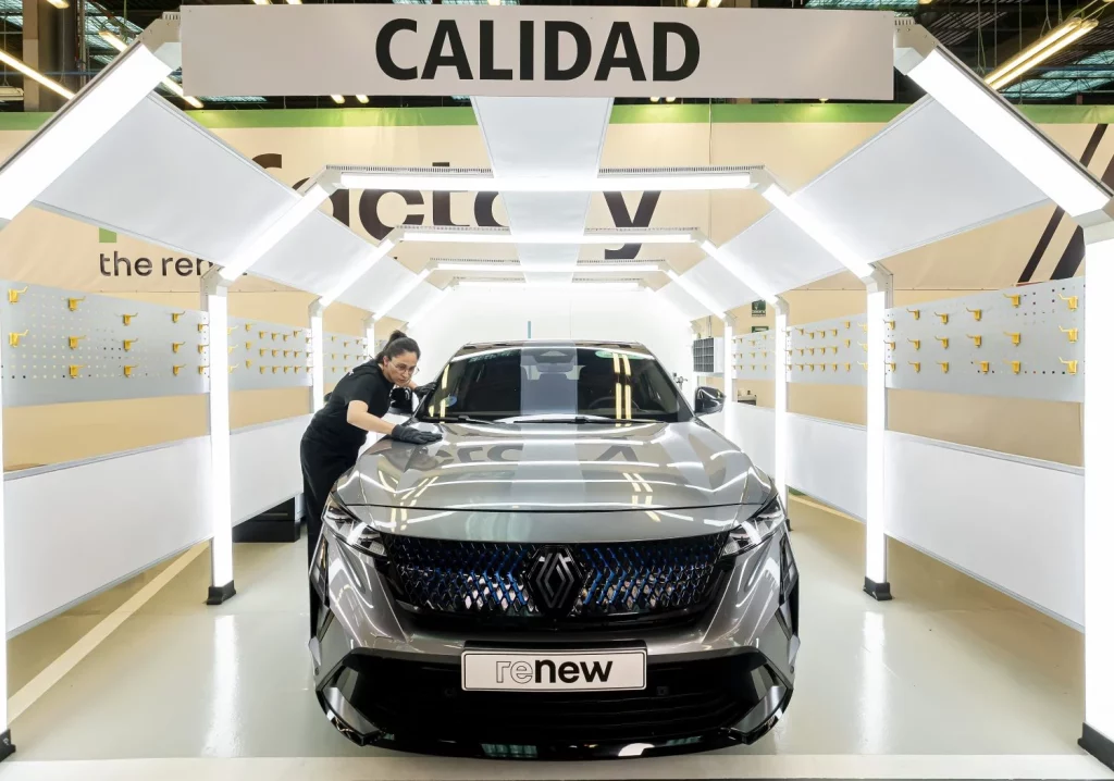 Refactory Valladolid ya funciona a pleno rendimiento 30 Motor16 2025 Refactory Valladolid Renault 26 Motor16