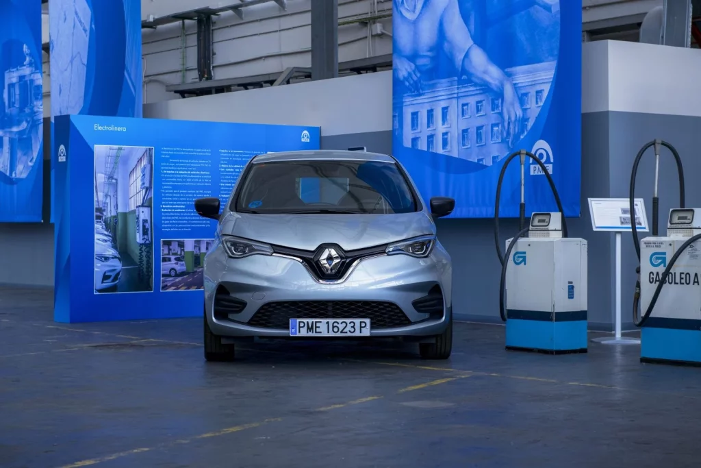 Los míticos Renault que brillan con luz propia en la exposición por los 90 años del Parque Móvil del Estado 11 Motor16 2025 Renault Parque Movil del Estado 2 Motor16
