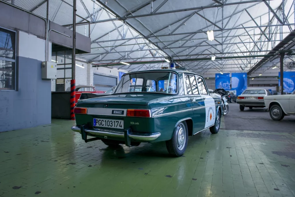 Los míticos Renault que brillan con luz propia en la exposición por los 90 años del Parque Móvil del Estado 9 Motor16 2025 Renault Parque Movil del Estado 5 Motor16