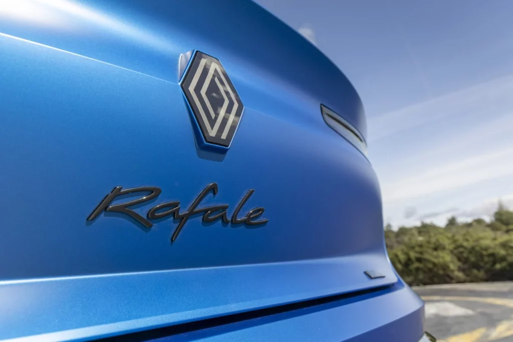 Renault Rafale hyper hybrid E-Tech. Probamos un SUV PHEV para volar a ras del suelo 20 Motor16 2025 Renault Rafale PHEV Prueba 10 Motor16