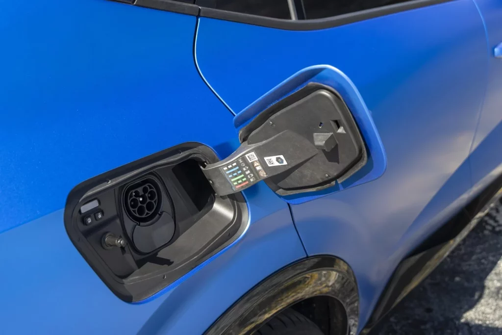 Renault Rafale hyper hybrid E-Tech. Probamos un SUV PHEV para volar a ras del suelo 24 Motor16 2025 Renault Rafale PHEV Prueba 12 Motor16