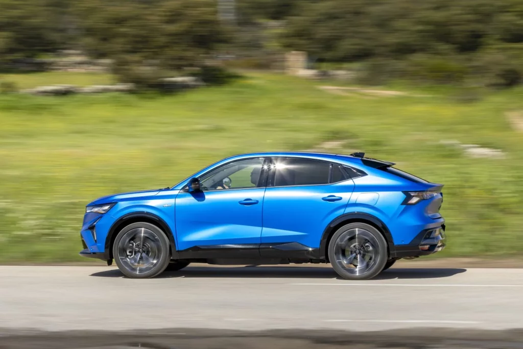 Renault Rafale hyper hybrid E-Tech. Probamos un SUV PHEV para volar a ras del suelo 9 Motor16 2025 Renault Rafale PHEV Prueba 18 Motor16