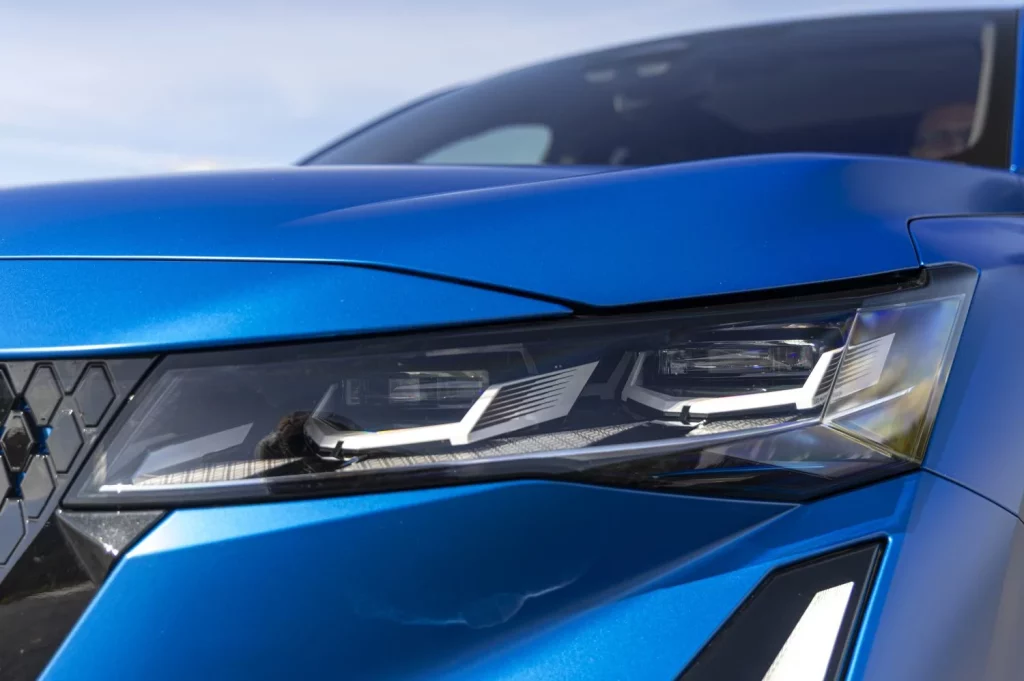 Renault Rafale hyper hybrid E-Tech. Probamos un SUV PHEV para volar a ras del suelo 13 Motor16 2025 Renault Rafale PHEV Prueba 2 Motor16