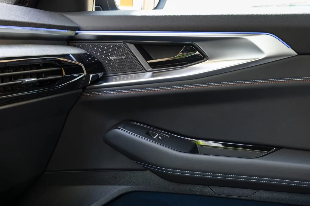 Renault Rafale hyper hybrid E-Tech. Probamos un SUV PHEV para volar a ras del suelo 35 Motor16 2025 Renault Rafale PHEV Prueba 26 Motor16