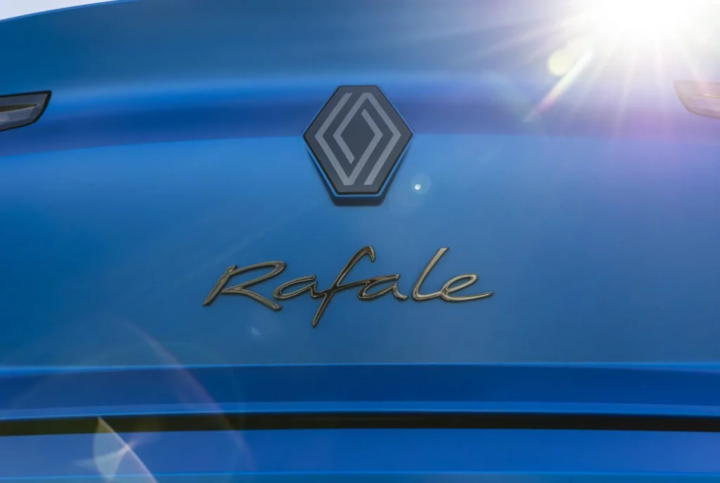 Renault Rafale hyper hybrid E-Tech. Probamos un SUV PHEV para volar a ras del suelo 22 Motor16 2025 Renault Rafale PHEV Prueba 6 Motor16
