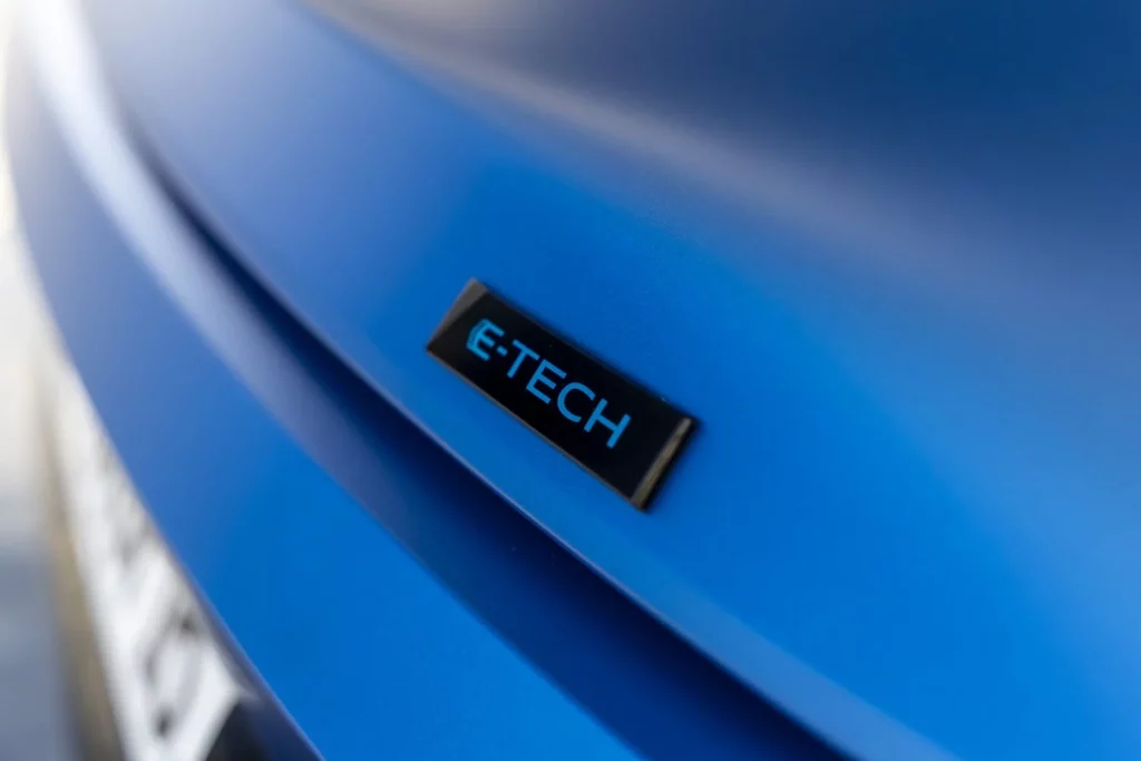 Renault Rafale hyper hybrid E-Tech. Probamos un SUV PHEV para volar a ras del suelo 21 Motor16 2025 Renault Rafale PHEV Prueba 8 Motor16