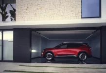 El Renault Scenic E-Tech ahora carga a toda pastilla… Incluso en tu casa