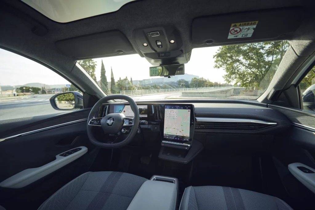2025 Renault Scenic E-Tech. 22 kW. Imagen interior.
