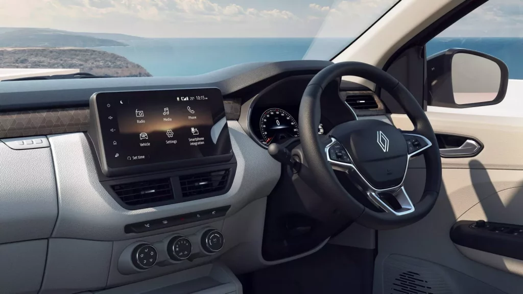 Renault Triber: Un Captur en miniatura, con siete asientos y a precio de Dacia de 'ocasión' 3 Motor16 2025 Renault Triber. Imagen salpicadero.