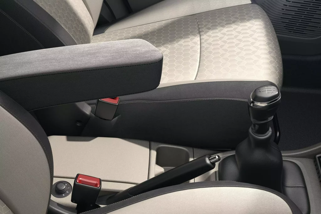 Renault Triber: Un Captur en miniatura, con siete asientos y a precio de Dacia de 'ocasión' 25 Motor16 2025 Renault Triber India 3 Motor16