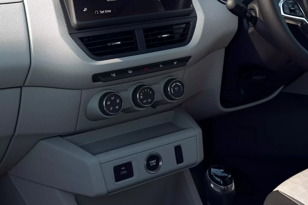 Renault Triber: Un Captur en miniatura, con siete asientos y a precio de Dacia de 'ocasión' 27 Motor16 2025 Renault Triber India 6 Motor16