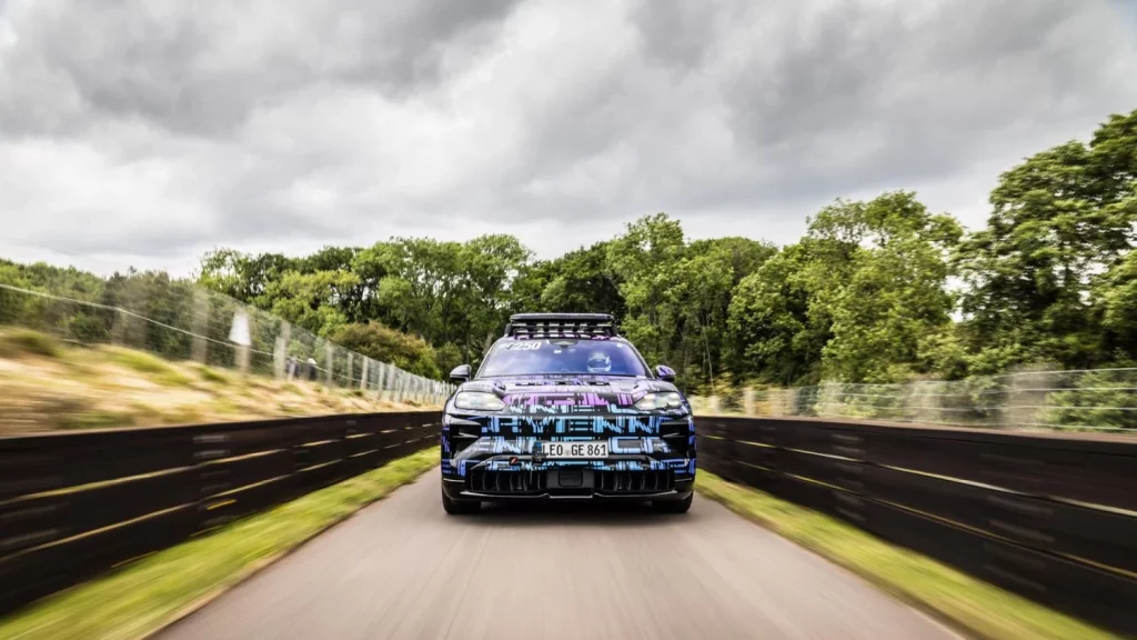2025 Richard Hammond Porsche Cayenne EV 6 Motor16