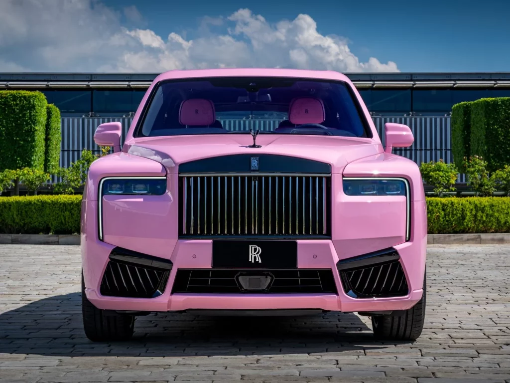 Rolls-Royce lleva los murales de las cuevas de Dunhuang Mogao a tres exclusivos vehículos 3 Motor16 2025 Rolls-Royce Cullinan. Mogao. Imagen.