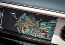 Rolls-Royce lleva los murales de las cuevas de Dunhuang Mogao a tres exclusivos vehículos