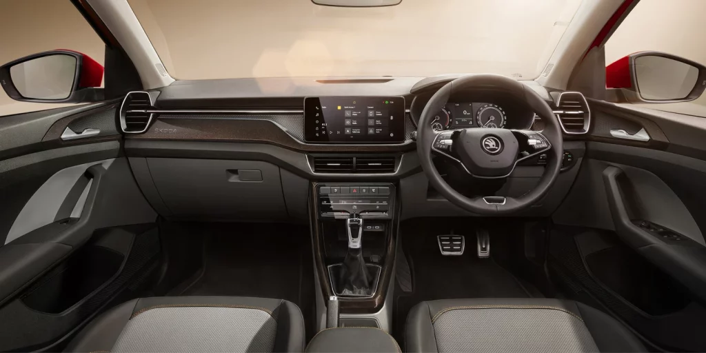 Skoda Kushaq: El hermano pequeño de 'nuestro' Kamiq ya se vende en Vietnam 2 Motor16 2025 Skoda Kushaq. India. Imagen interior.