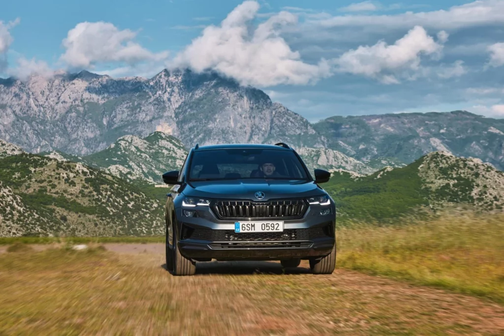 Las versiones 4x4 de los Škoda Octavia y Karoq son la clave para explorar Albania 28 Motor16 2025 Skoda Octavia Karoq Albania 23 Motor16