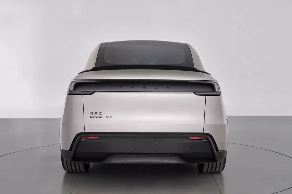 Hasta el Tesla Model Y sucumbe a la moda china de 'pegar el estirón' 5 Motor16 2025 Tesla Model Y L China MIIT 2 Motor16