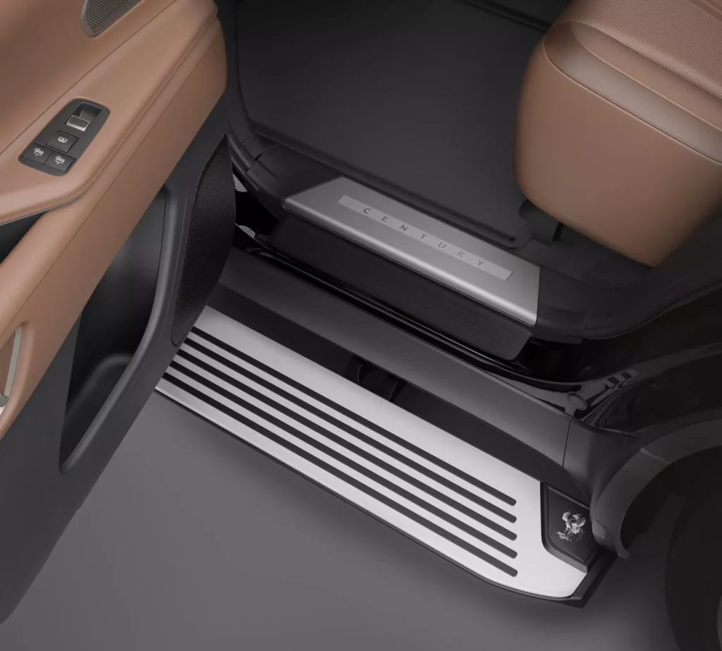 2025 Toyota Century SUV 13 Motor16