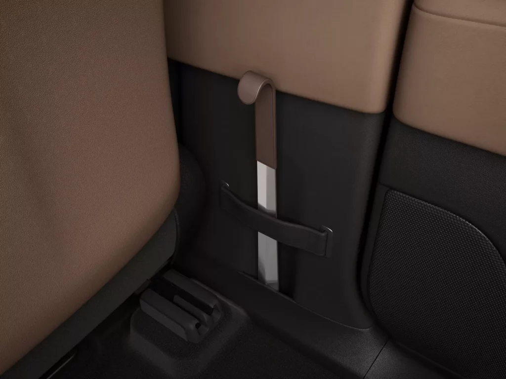 2025 Toyota Century SUV 25 Motor16