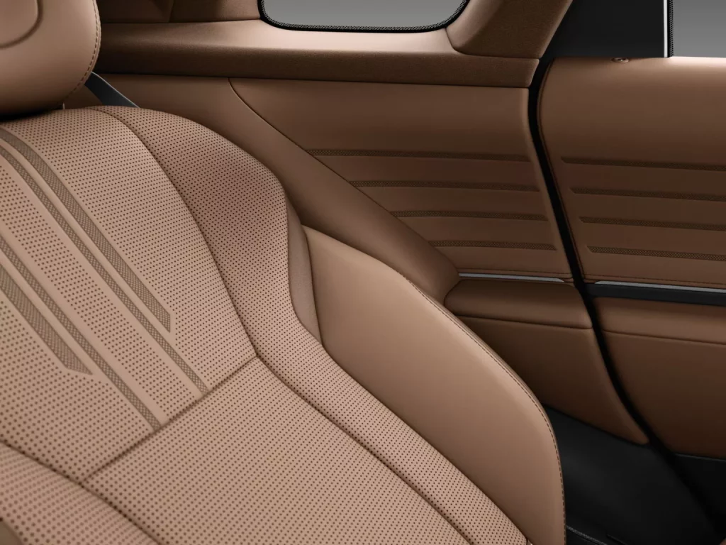 2025 Toyota Century SUV 31 Motor16