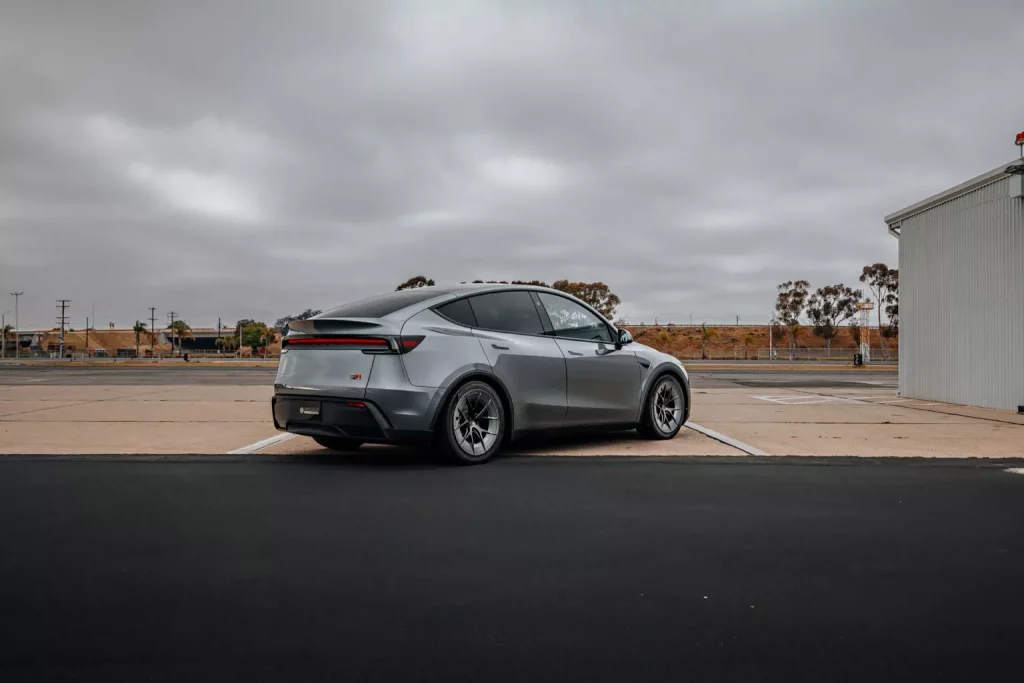 Calzar tu Tesla con unas llantas indestructibles ahora es posible 13 Motor16 2025 Unplugged llantas Tesla Model 3 Y 2 Motor16