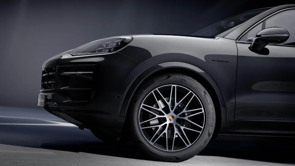 Porsche Black Edition. Elegancia oscura y rendimiento sin concesiones 2 Motor16 Porsche Cayenne Black Edition