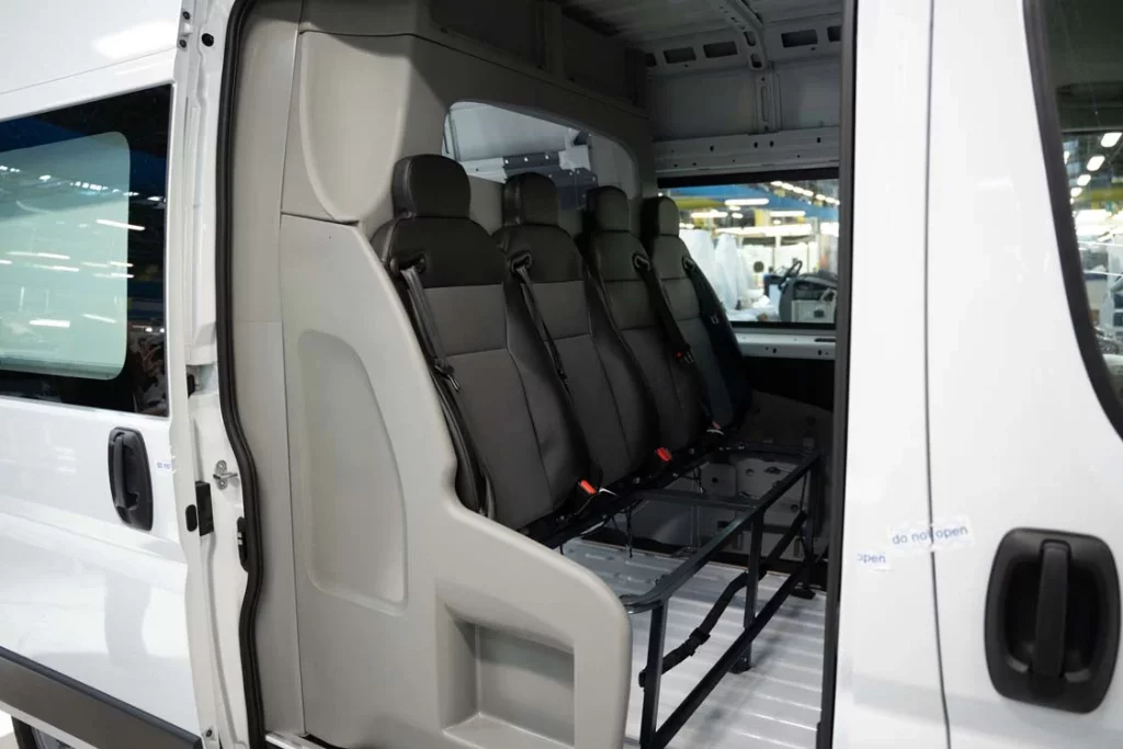 Stellantis Pro One da un nuevo impulso a su gama Van y Camper 4 Motor16 5 Atessa Plant Italy CustomFit 2 Motor16