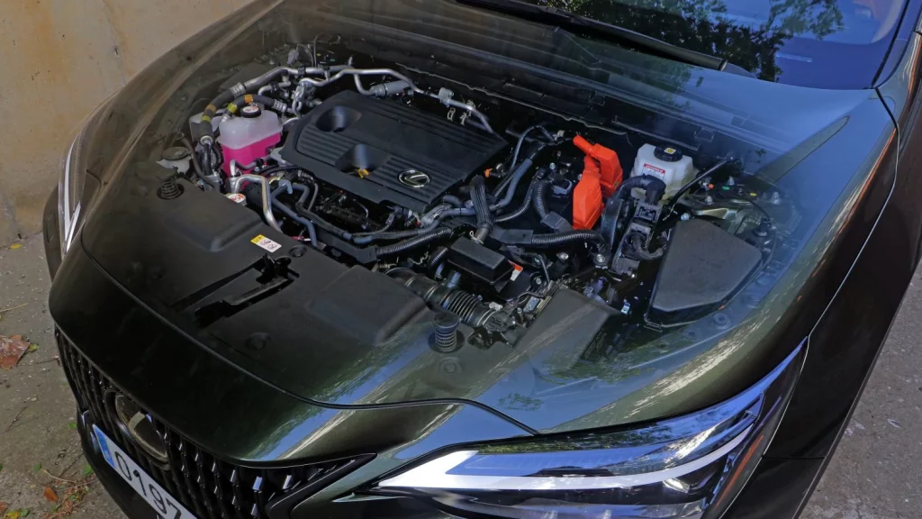 Prueba del Lexus NX 450h+ Luxury: El SUV que pretende contentar a todos 7 Motor16 Prueba del Lexus NX 450h+ Luxury