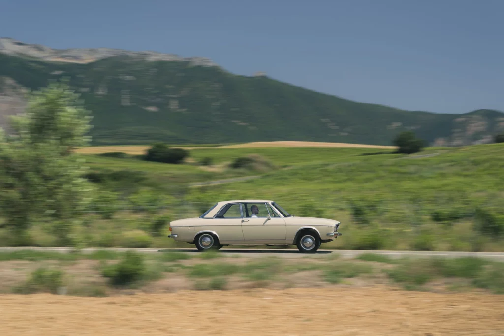 Audi 100 GL saloon 02 Motor16