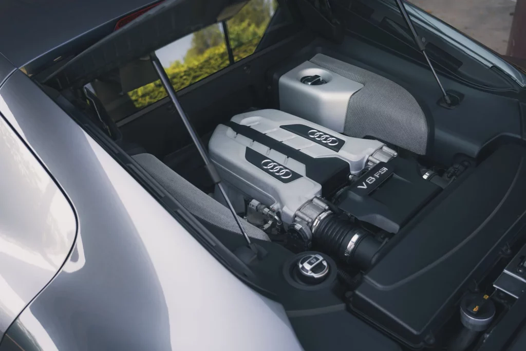Audi R8 V8 09 Motor16