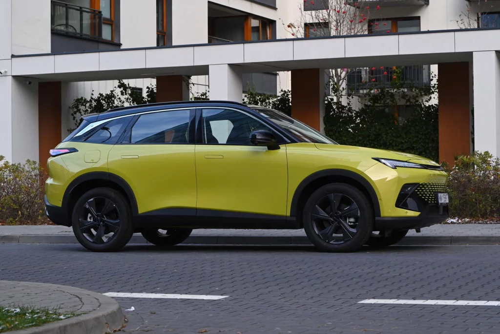 X55, el nuevo SUV con el que BAIC desembarca en España 1 Motor16 BAIC X55 lateral Motor16