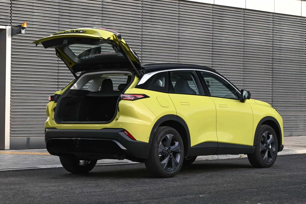 X55, el nuevo SUV con el que BAIC desembarca en España 3 Motor16 BAIC X55 maletero Motor16