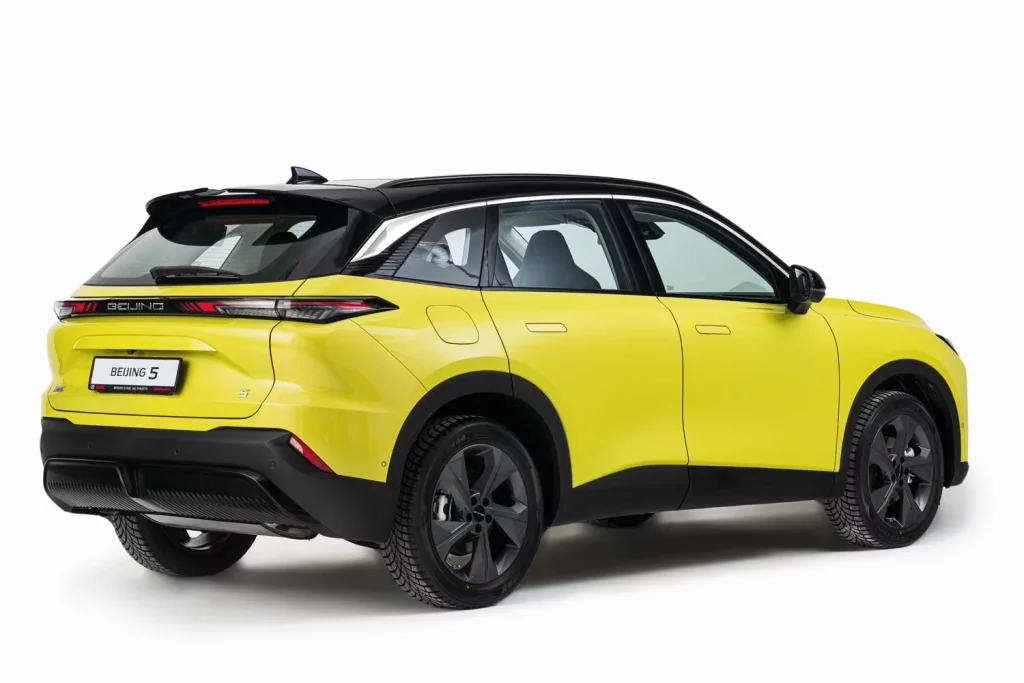 X55, el nuevo SUV con el que BAIC desembarca en España 8 Motor16 BAIC X55 sin fondo Motor16