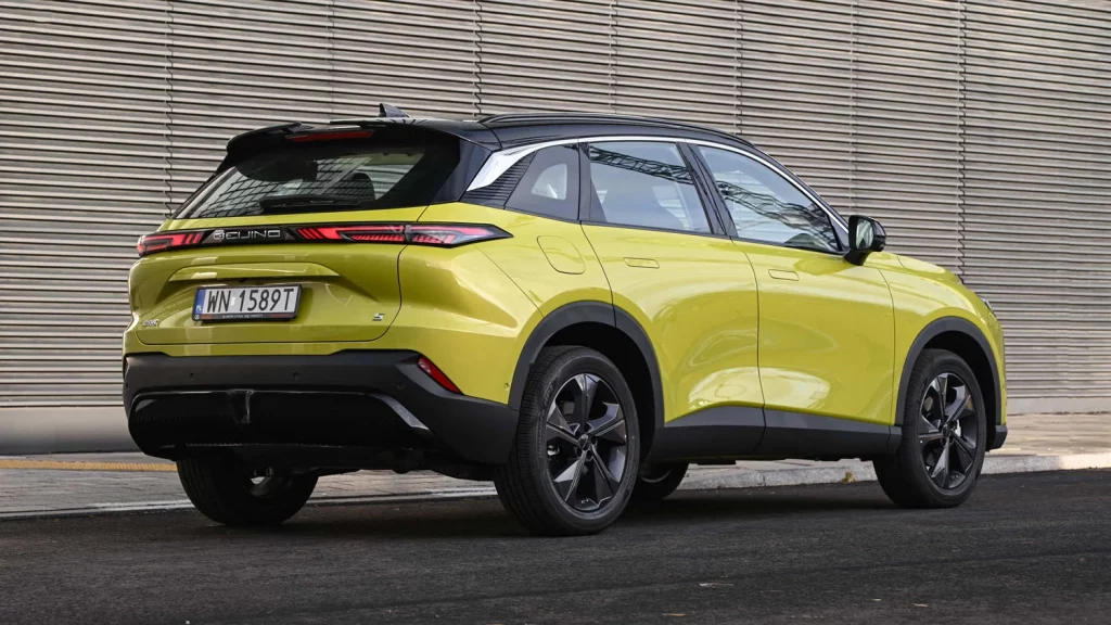 X55, el nuevo SUV con el que BAIC desembarca en España 9 Motor16 BAIC X55 trasera Motor16