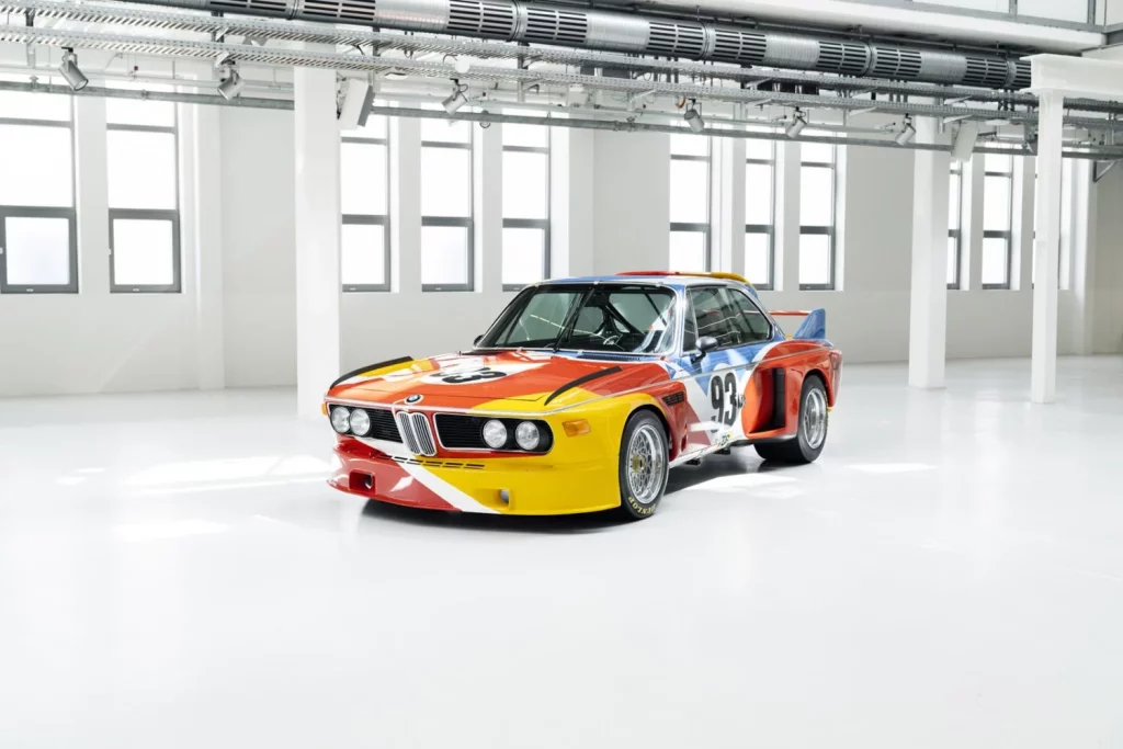 El primer BMW Art Car se luce en Le Mans 1 Motor16 BMW ART CAR ALEXANDER CALDER LE MANS 20251 Motor16