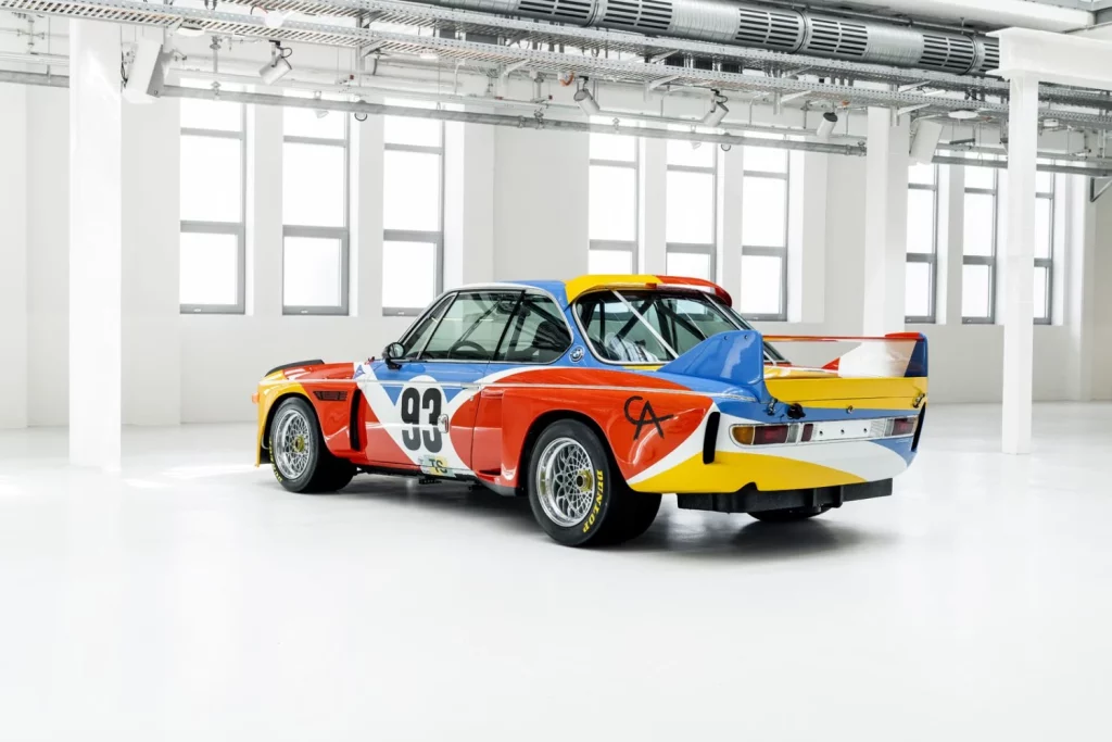 El primer BMW Art Car se luce en Le Mans 2 Motor16 BMW ART CAR ALEXANDER CALDER LE MANS 20253 Motor16