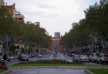 Ten cuidado si sales de viaje desde Barcelona: Estas son las horas que debes evitar