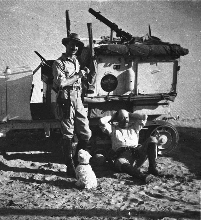 Citroën y su legado de más de 100 años de aventura 9 Motor16 CITROEN SCARABEE DOR TRAVERSEE SAHARA 1922 GM HAARDT et L AUDOUIN DUBREUIL AVEC LA MASCOTTE FLOSSIE Motor16