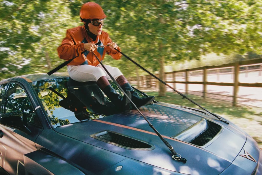 La curiosa campaña de Cupra que busca cambiar el significado del término "racing" 1 Motor16 CUPRA Redefining Racing8 Motor16
